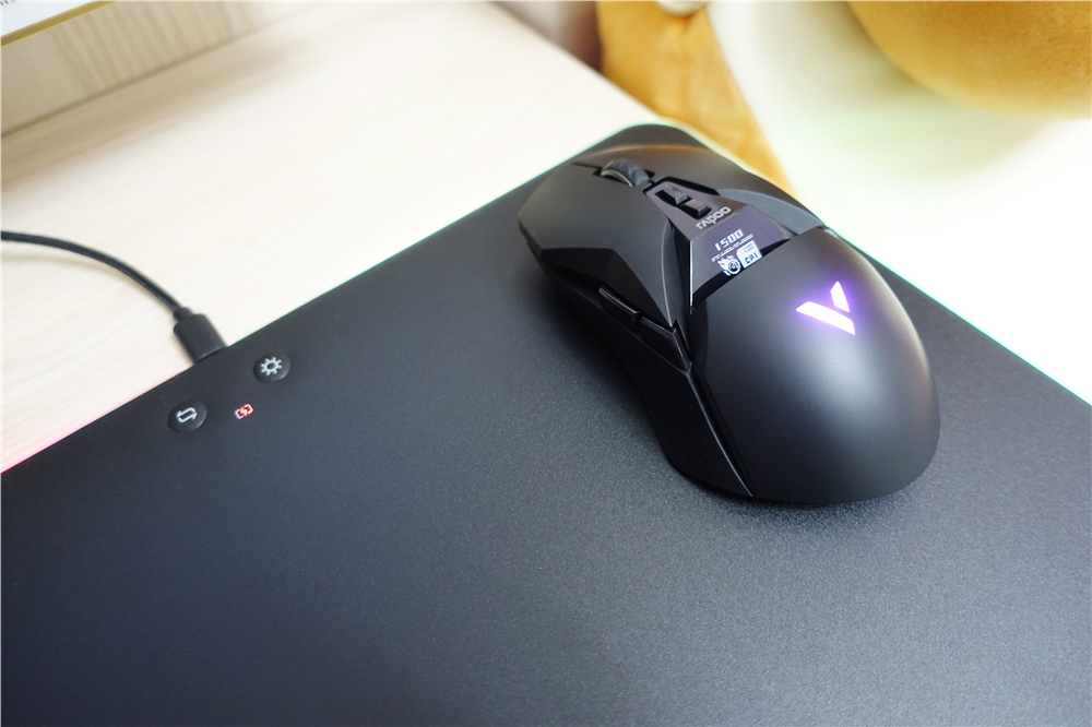 雷柏v10rgb无线充电鼠标垫拆解,雷柏v10rgb鼠标垫能充狗屁王吗