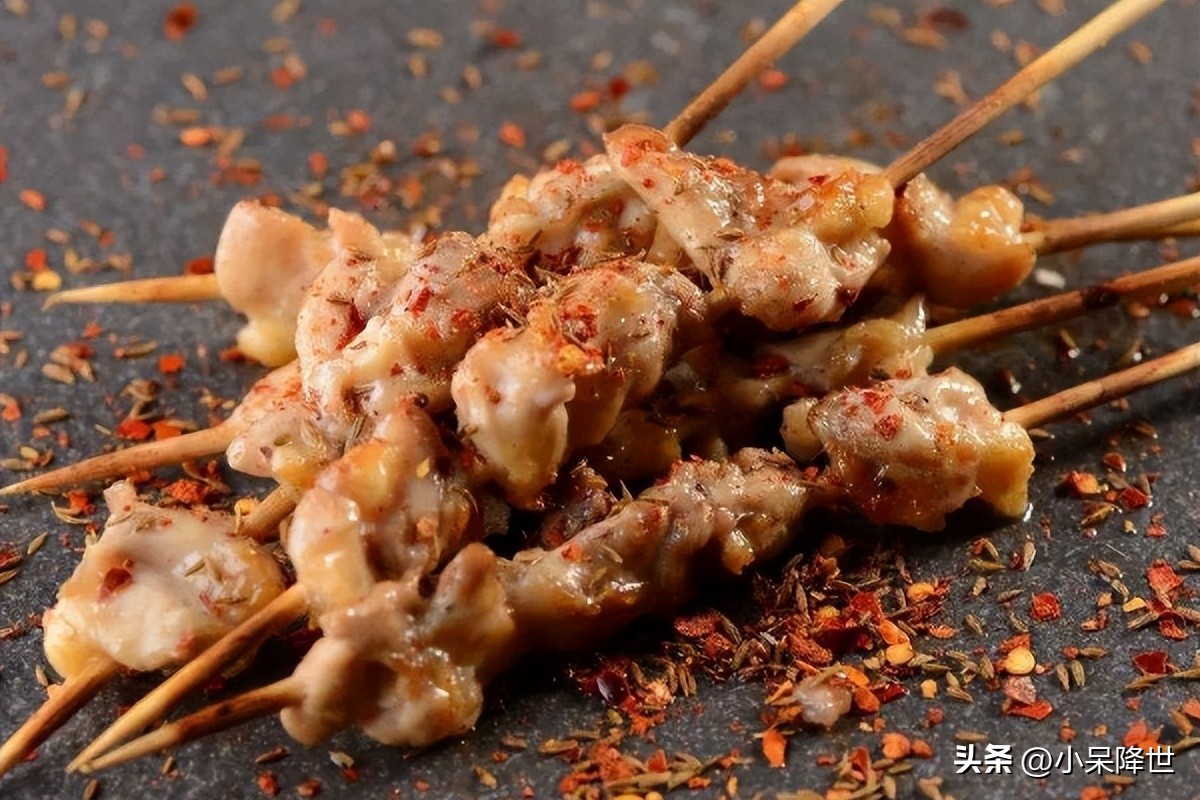 在中国路边摊最受大家欢迎的三大美食是哪些?