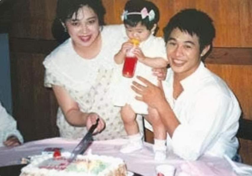 李连杰利智和黄秋燕,李连杰利智的女儿和黄秋燕的女儿