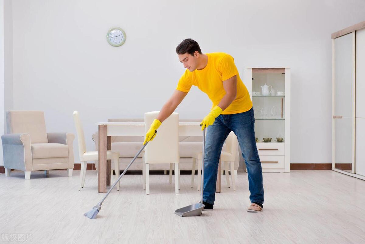 一位单身女青年的疑问：同房时，男人尿尿和射精会同时发生吗？