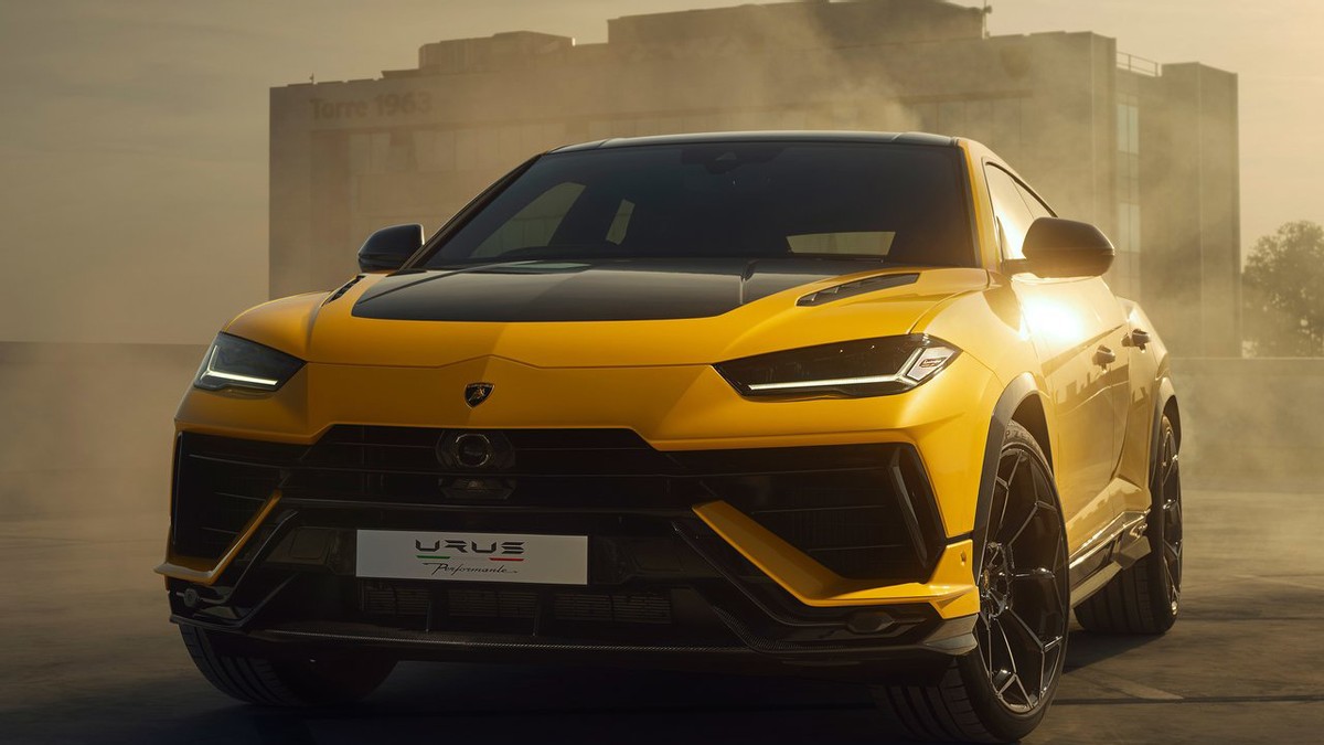 伊布豪车豪宅,球星伊布拉希莫维奇和大罗