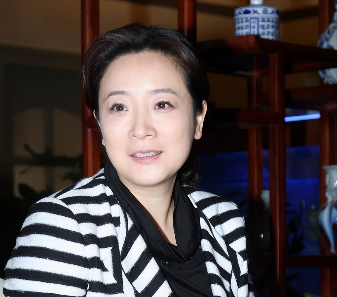 陈小艺婚后生活,52岁陈小艺分居11年