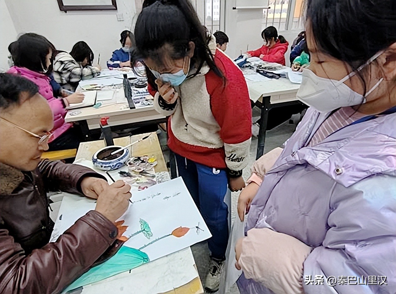 缤纷社团活动展示青春风采,多彩社团活动增添校园活力