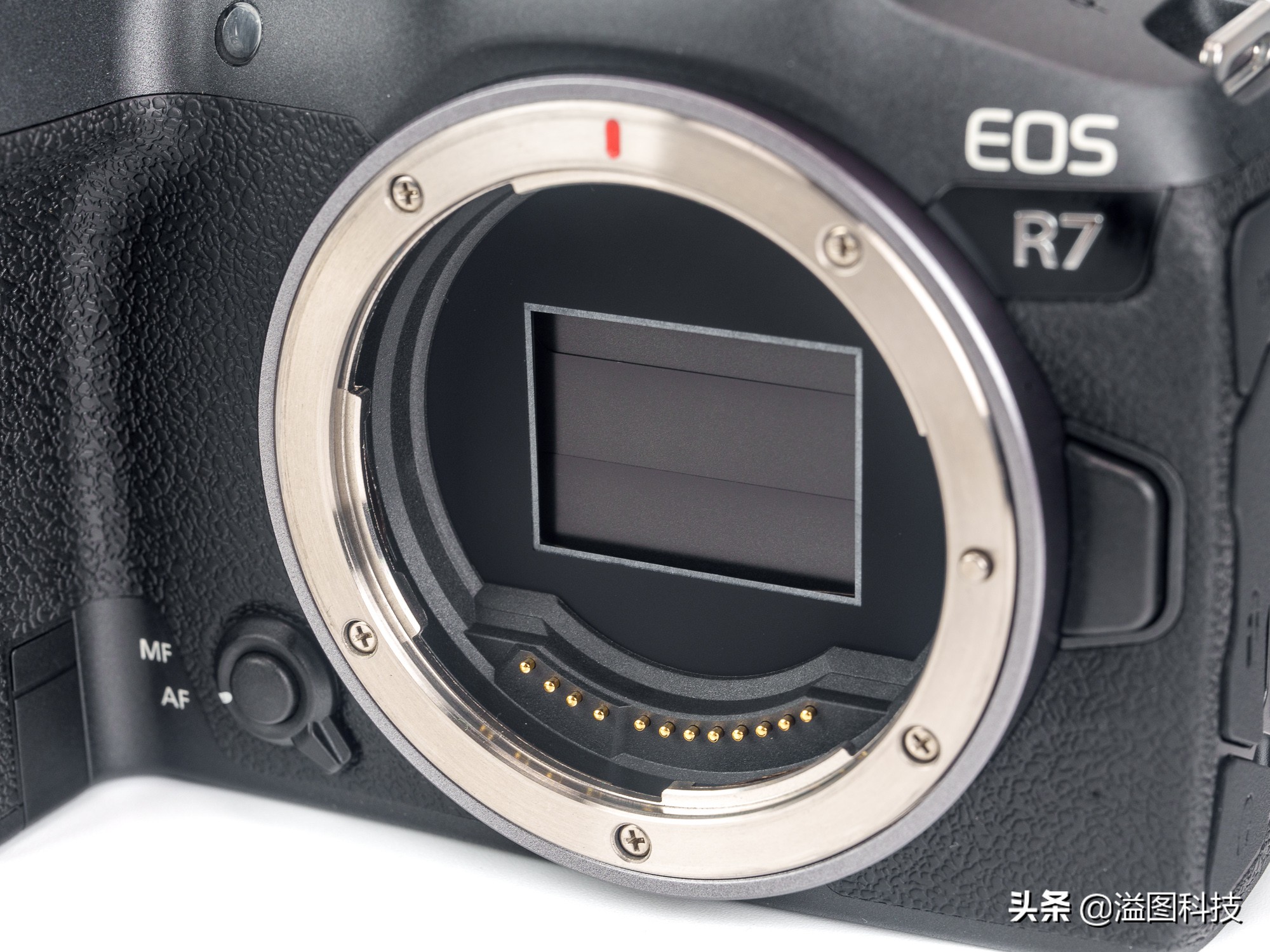 eosr7微单详细测评,佳能r7这款相机真的是值得买吗