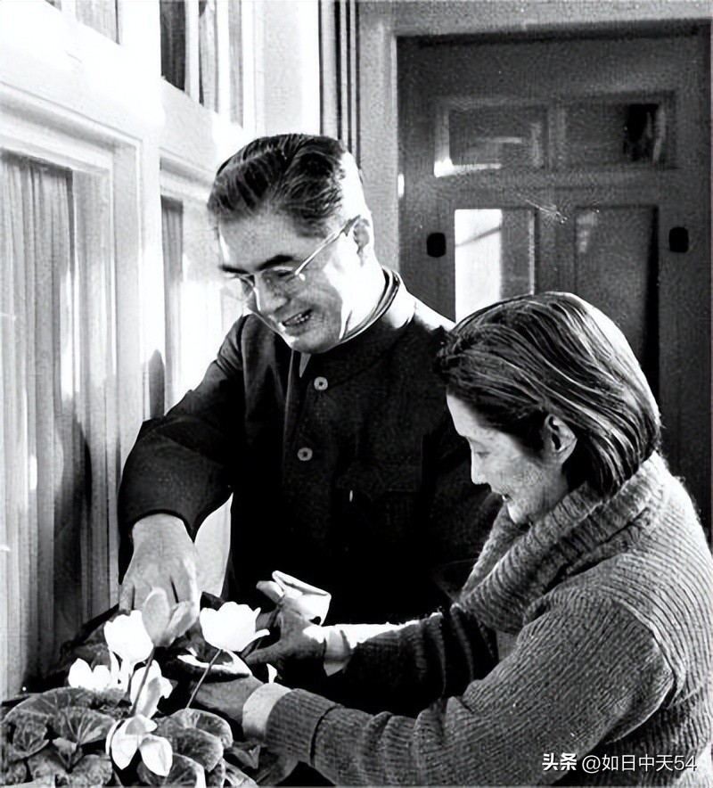 荣毅仁夫人杨鉴清，与丈夫相濡以沫近70年，自己还高寿的秘诀