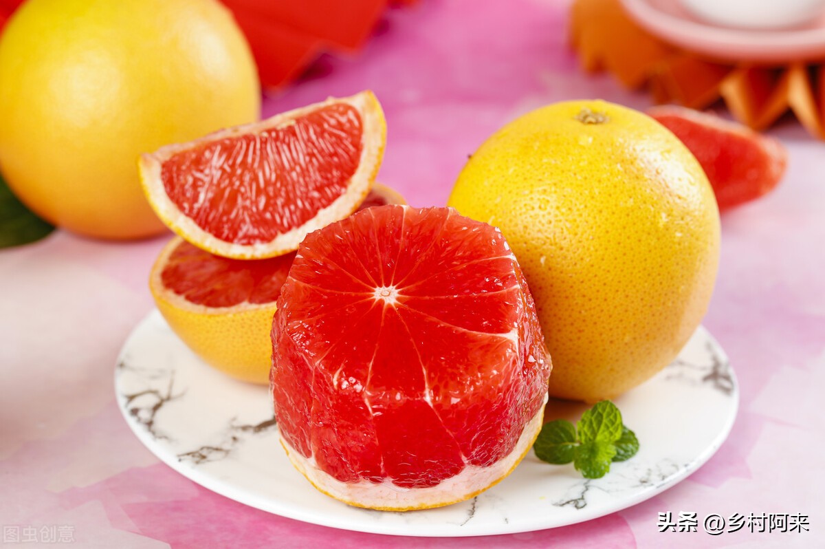 什么品种的柚子皮薄又大又甜,适合院子里种的柚子优良品种