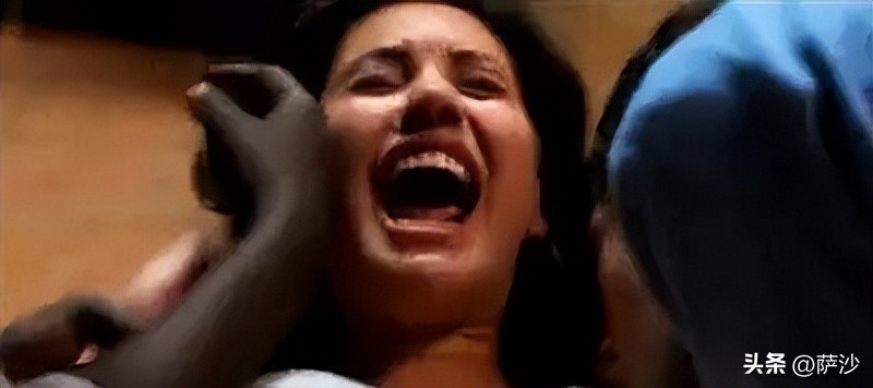 印度女医学生惨遭六人轮奸*杀虐**：2012年12月16日印度黑公交轮奸案