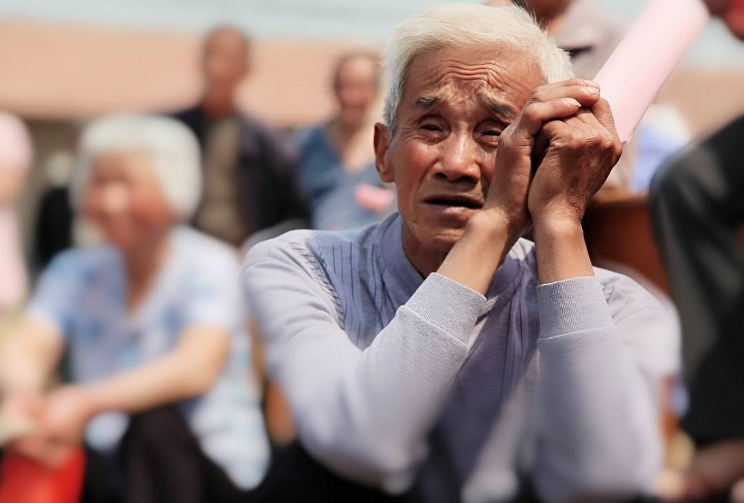 中国出生人口6年减少一半，“日本经验”能帮我们走出困境吗？