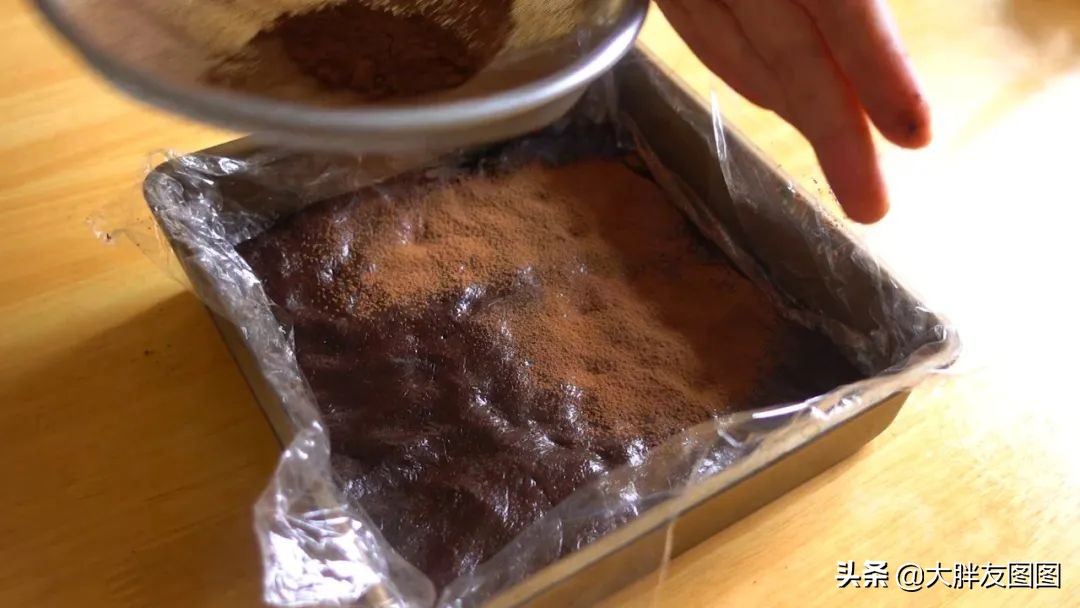 只用一块巧克力做甜点,只用三种材料做巧克力慕斯