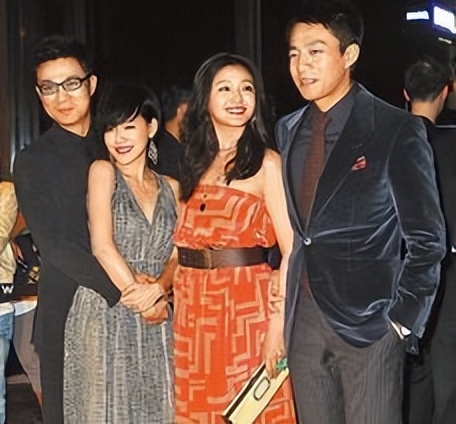 大S一家欺人太甚？汪小菲终于不再隐忍，离婚大戏还没有结束