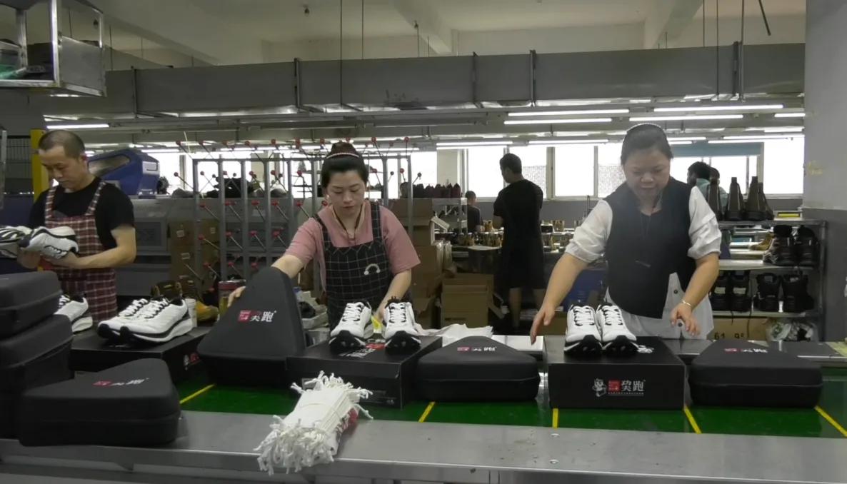 功夫中底跑鞋,不伤足弓的碳板跑鞋