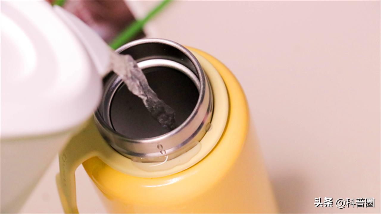 “夺命保温杯”屡次遭央视曝光,保温杯夺命保温杯遭央视曝光
