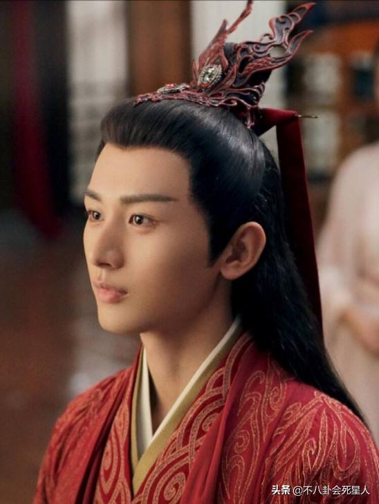被韩国媒体评选为中国古装四美,公认古装四美男中国