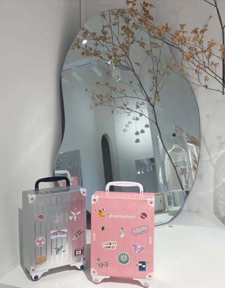 情人节送什么给女朋友创意礼物,比较实用的情人节礼物送女朋友