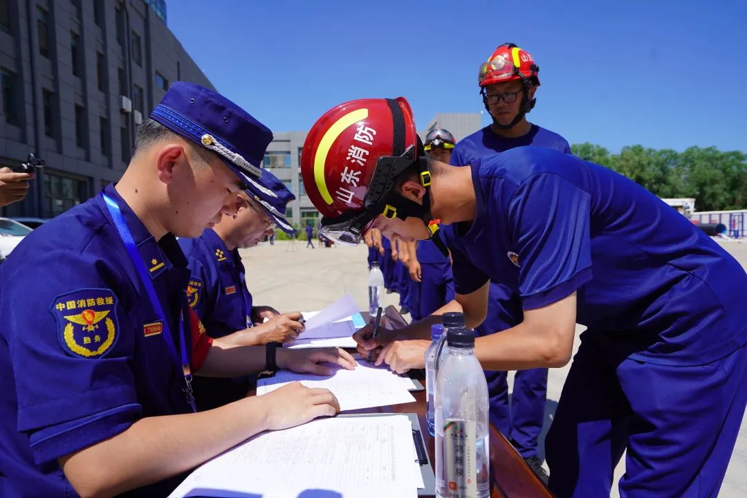 充电赋能续力出发|威海消防圆满完成2023年度政府专职*防队消**伍骨干培训工作