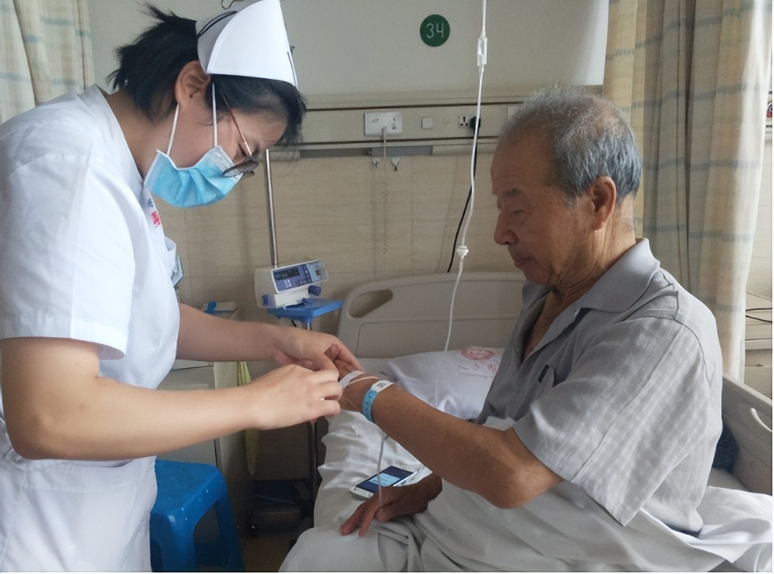 老年人阳过身上发热是什么原因,老年人阳了不一定发热