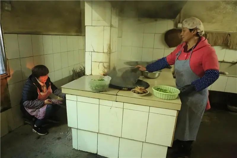 陕南旅游必备美食攻略,五一游吃什么食物