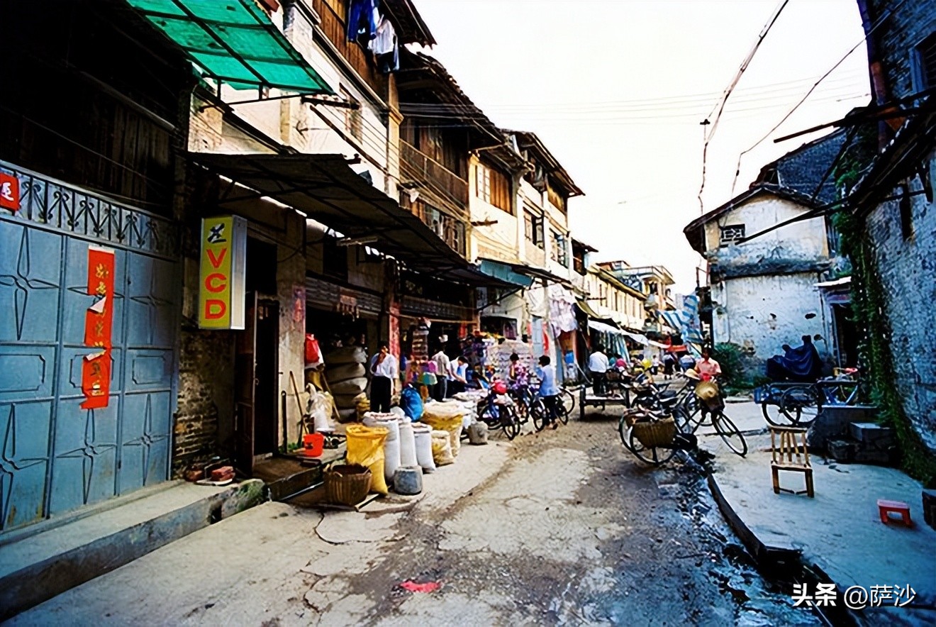 变态歹徒2年奸杀8名妇女还塞入木棍：2004年摩的司机系列奸杀串案