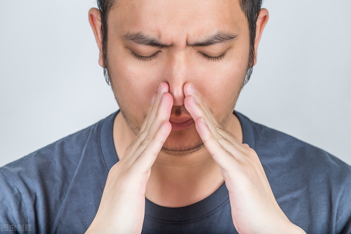 慢性鼻炎的表现症状有哪些,科普过敏性鼻炎怎么治疗