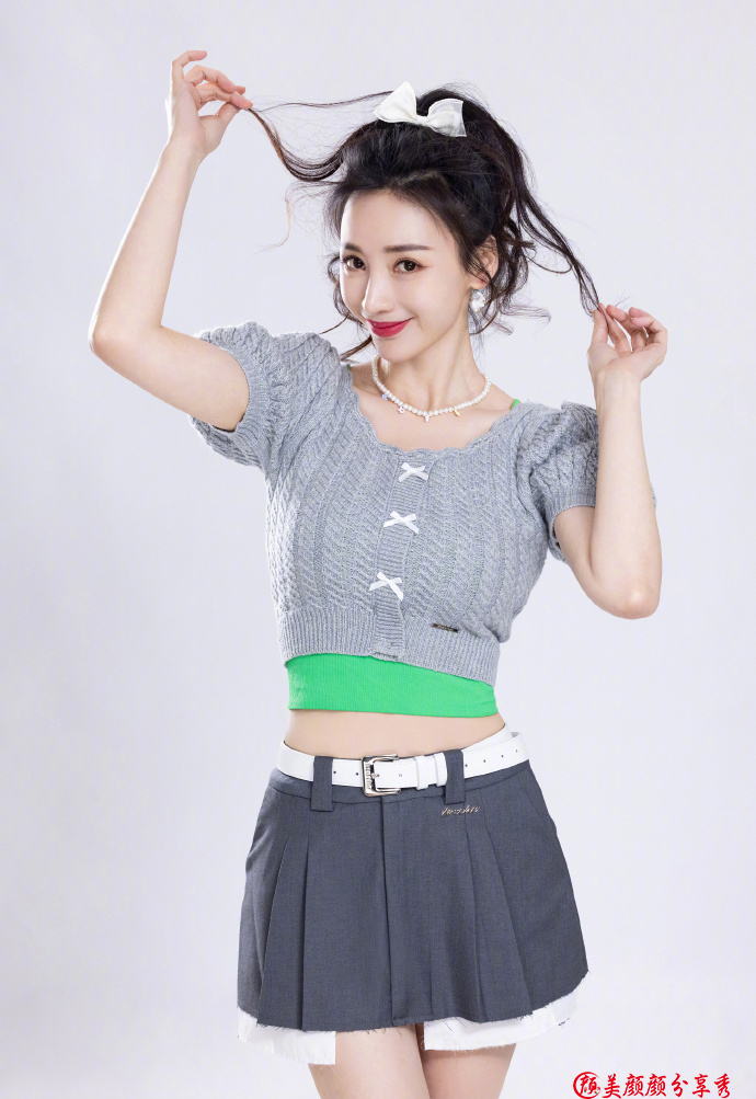 灰懒色美美的姐姐-柳岩