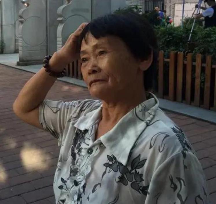 小悦悦事件陈贤妹,陈贤妹给钱小悦悦家人