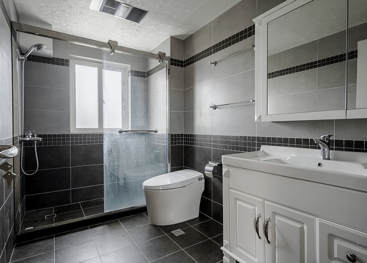 卫生间漏水到楼下如何补救,卫生间漏水漏到楼下怎么处理