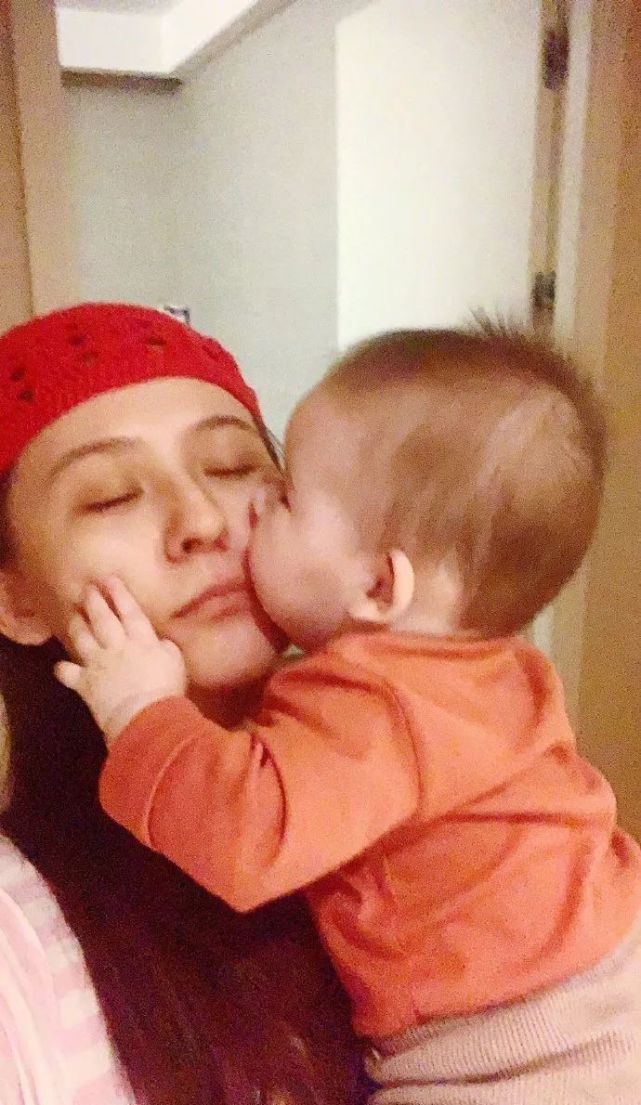 热依扎的心酸史,热依扎被追回的哭戏