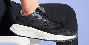 纯黑色跑鞋推荐前十名,入门级纯黑跑鞋推荐