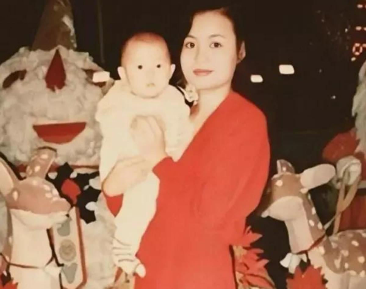 郭美美两次入狱原因,郭美美是怎么进监狱的