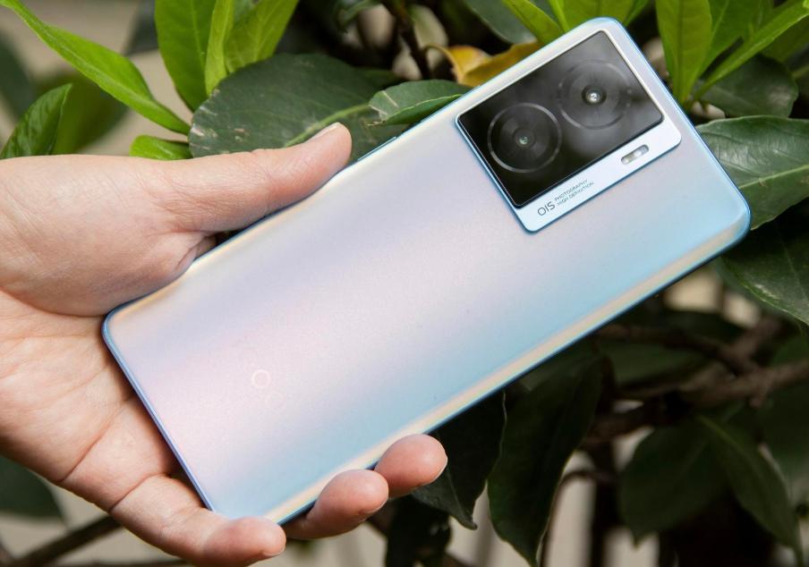 iqooneo5se和iqooneo5s哪个好,iqoo最不值得入手的几款手机