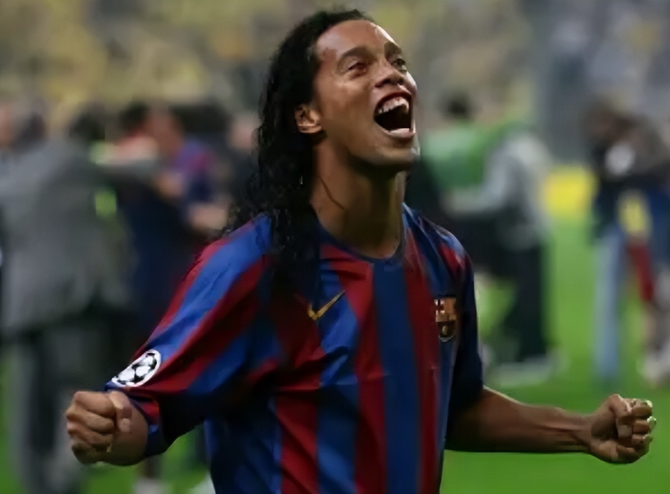 同时赢得欧冠和欧洲杯,同时获得欧冠和欧联冠军