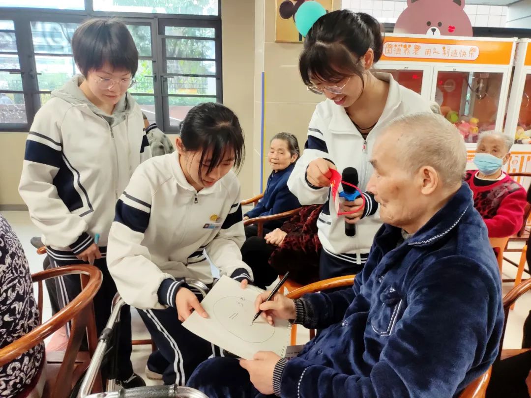 小朋友唱红歌学习雷锋,小学生一起唱学习雷锋好榜样