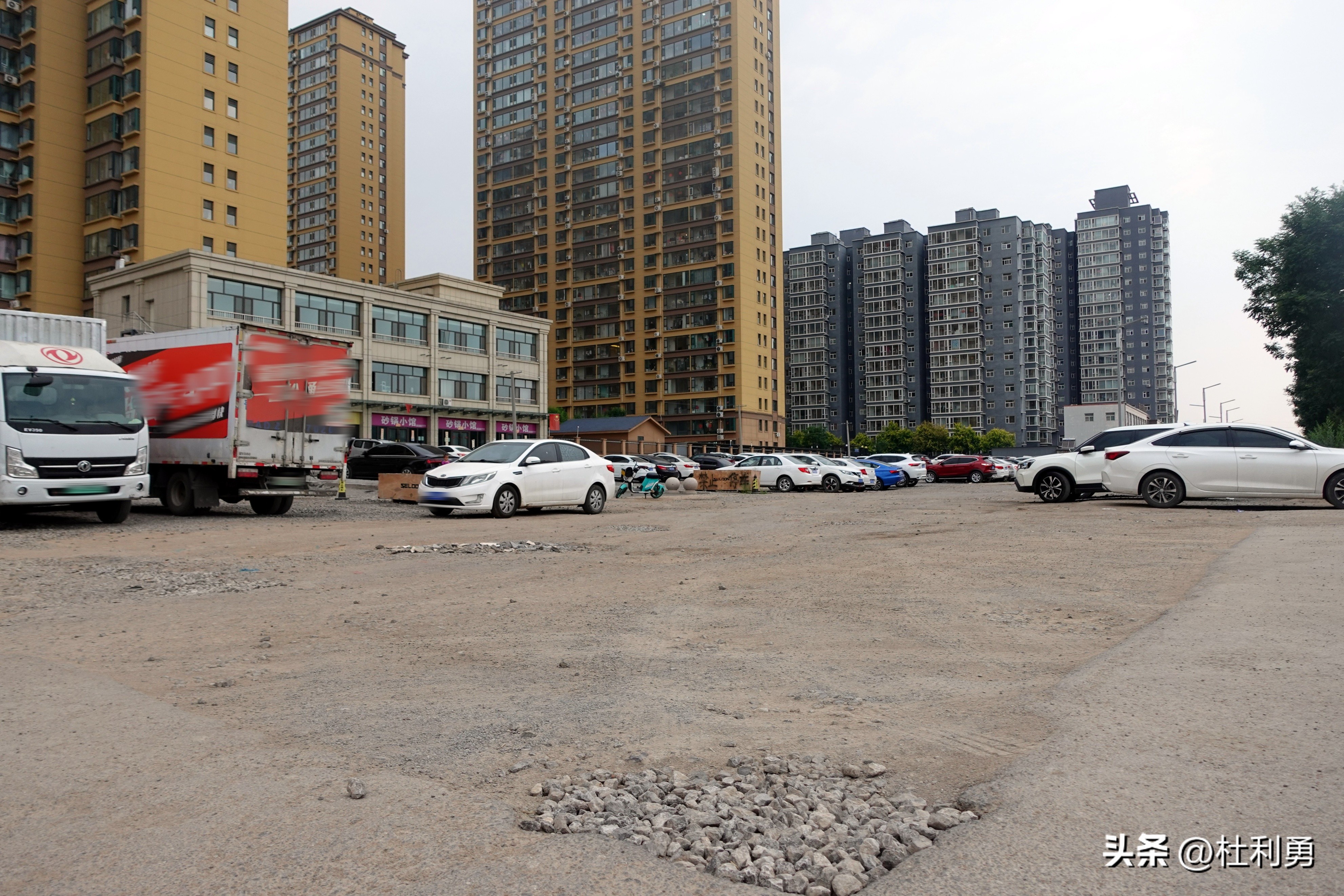 山西省晋中市榆次区：经纬北路50米长的“开膛路”何时能修好？