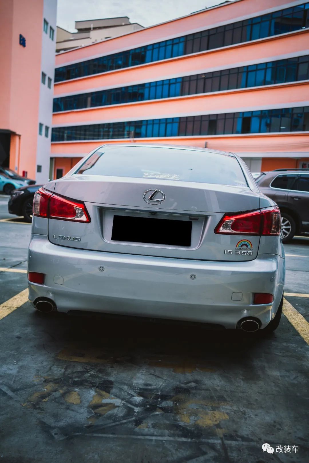 3.5V6+后驱的雷克萨斯IS300，雷车也能玩出烂仔范