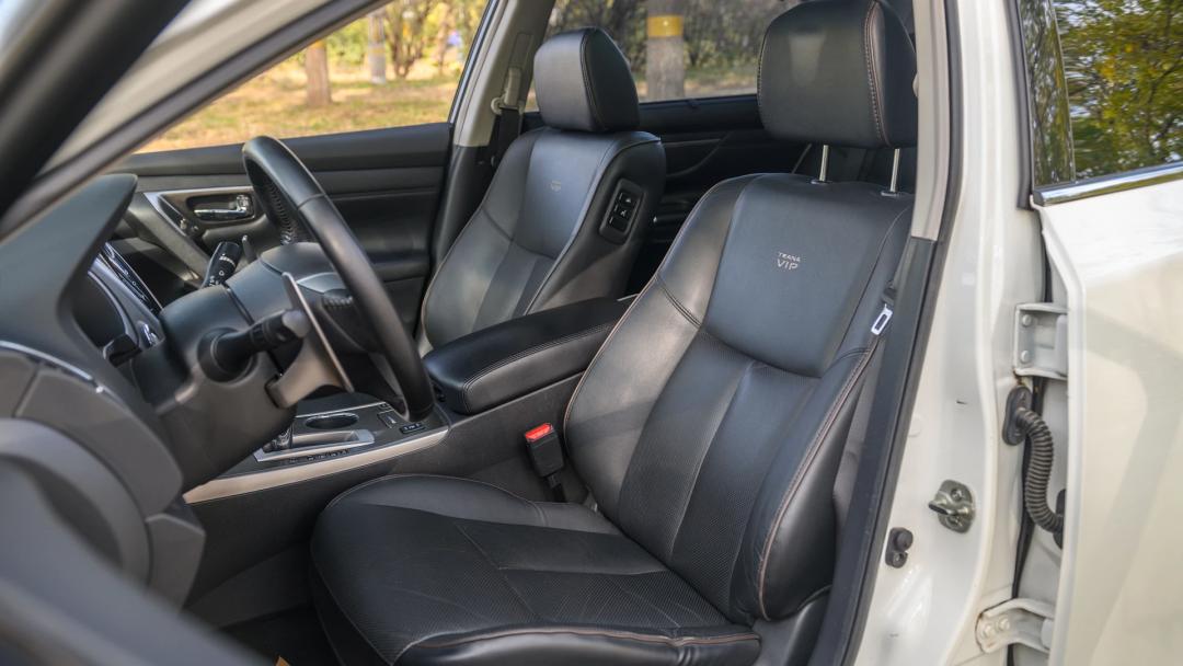 十多万一台二手天籁,日产天籁公爵2009二手多少钱一台