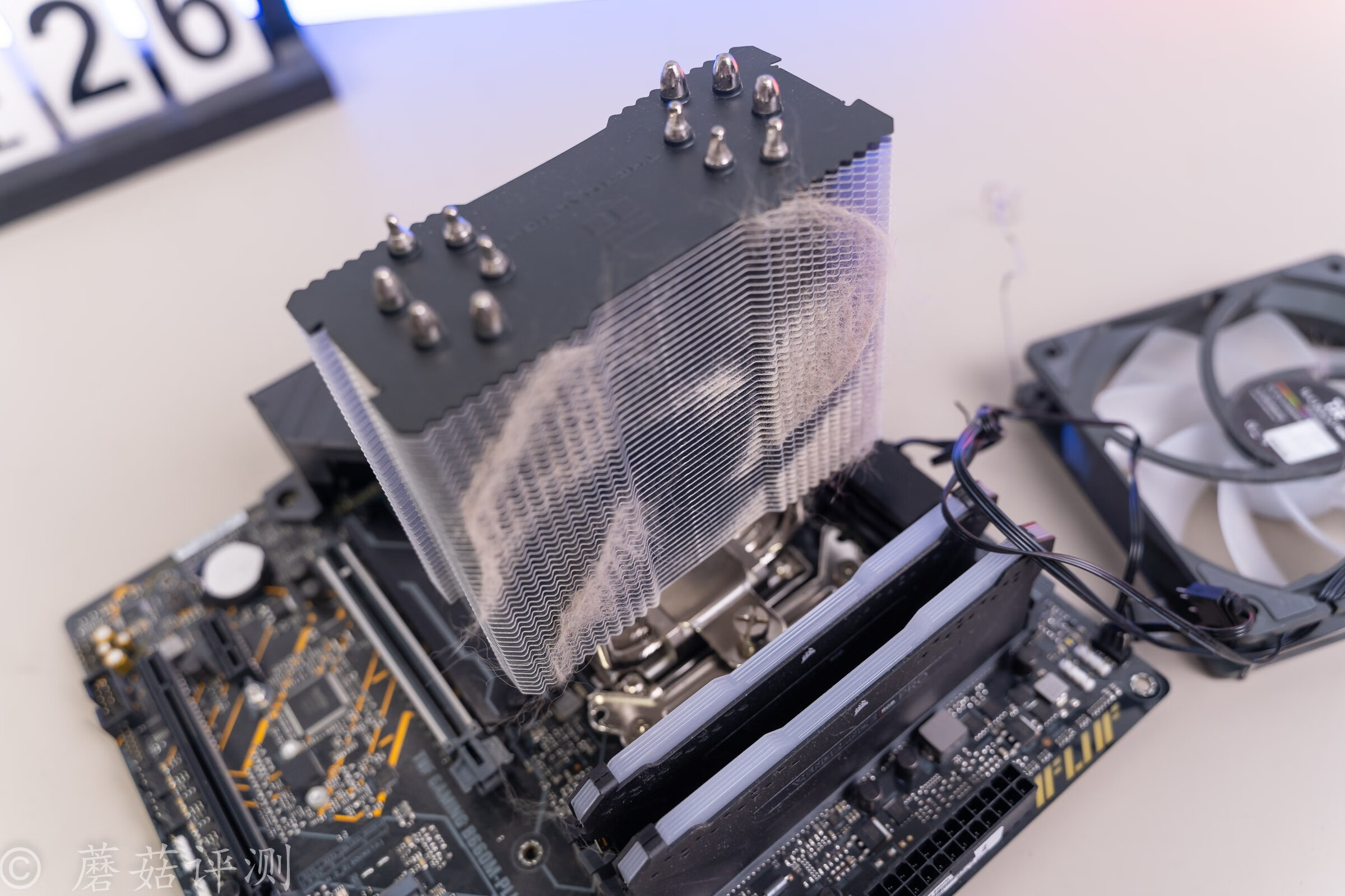 连续多日的高温，让朋友家的主机燥热难耐、更换机箱散热后获新生