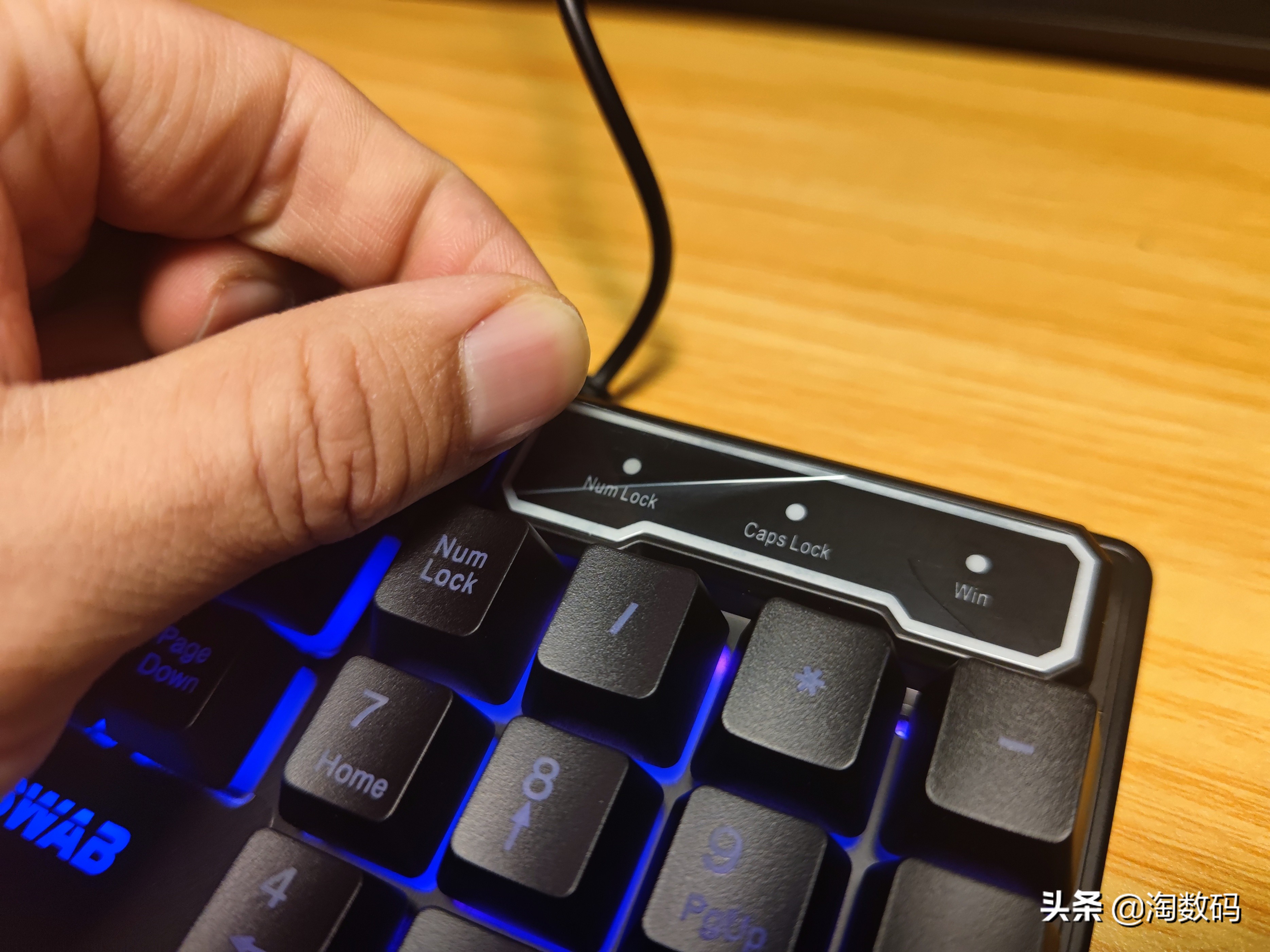 红轴游戏键盘推荐100以下,红轴游戏全键键盘推荐100元以内