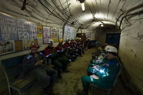 飞越俄罗斯上空,世界目前最大的钻石矿