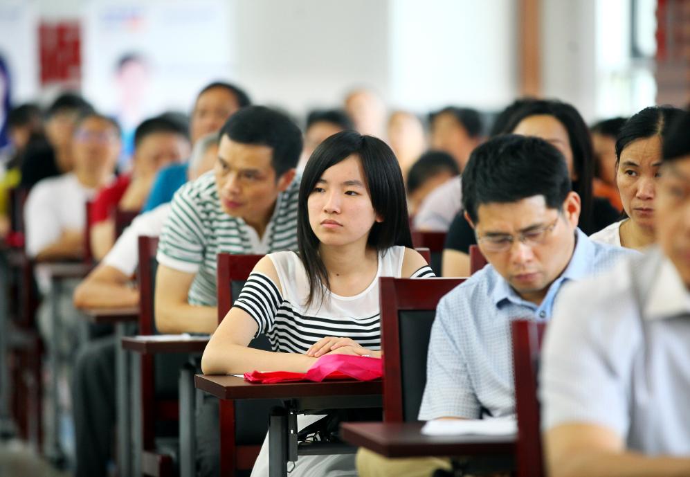 2020届应届生各个专业收入排行,2022各工科专业工资排名