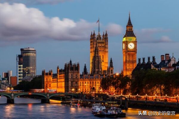 世界上全称带国的国家,两个共用国名的国家