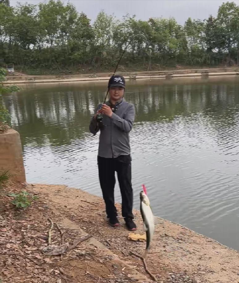 达亿瓦一击gl76mls评测,达瓦一击gl70mla