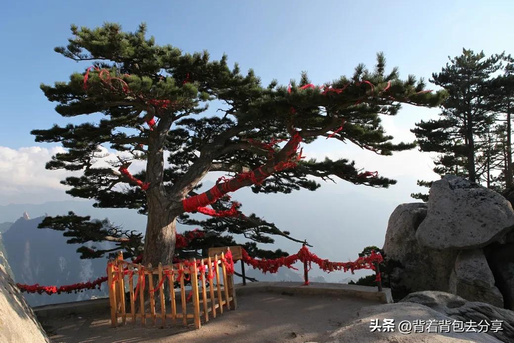 奇险天下第一山华山在哪,华山旅游攻略哪个峰最安全