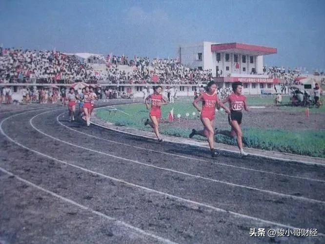 鏉庨搧鐢ㄨ嚜宸辩殑鏂瑰紡鎷晳涓浗瓒崇悆,鏉庨搧浠ヨ嚜宸辩殑鏂瑰紡鎷晳涓浗瓒崇悆