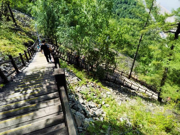 龙江县龙江第一湾,龙江第一湾山顶全貌