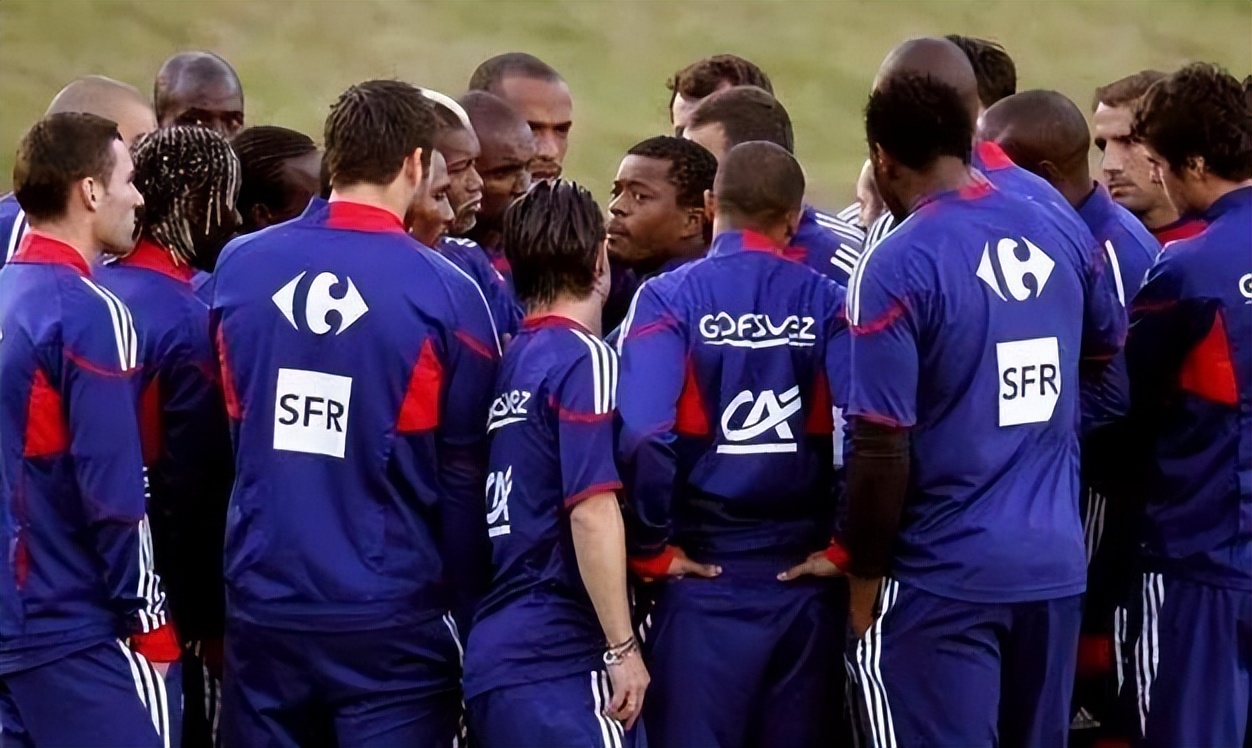 法国队内讧博格巴,博格巴否认法国队内发生内讧