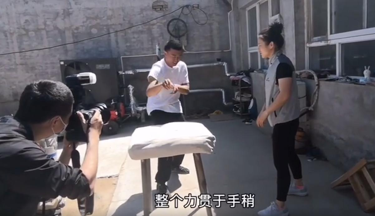 通背拳传人张伟丽,张伟丽拜访中国通背拳传承人