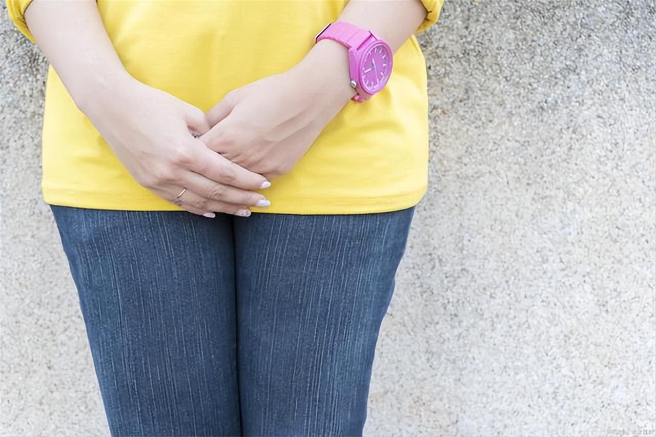 女性*处私**毛发旺盛是怎么回事？关于阴毛的3个常识问题，女生须知