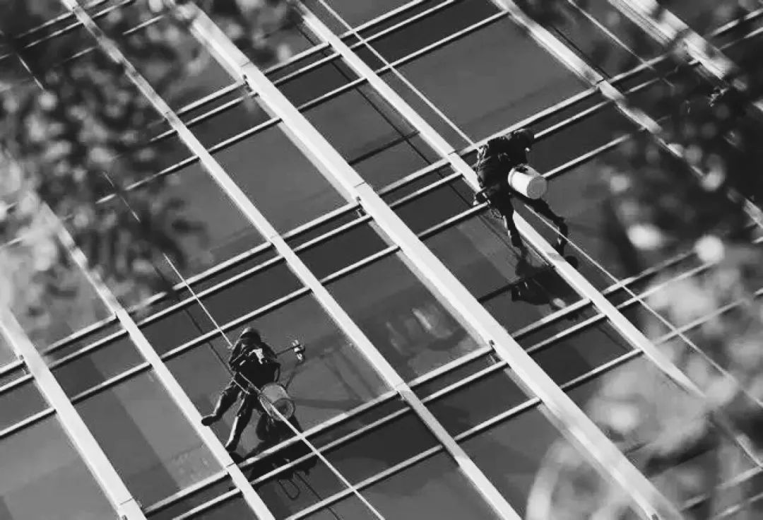 凌晨四点的心酸无人能懂,凌晨四点半的青岛