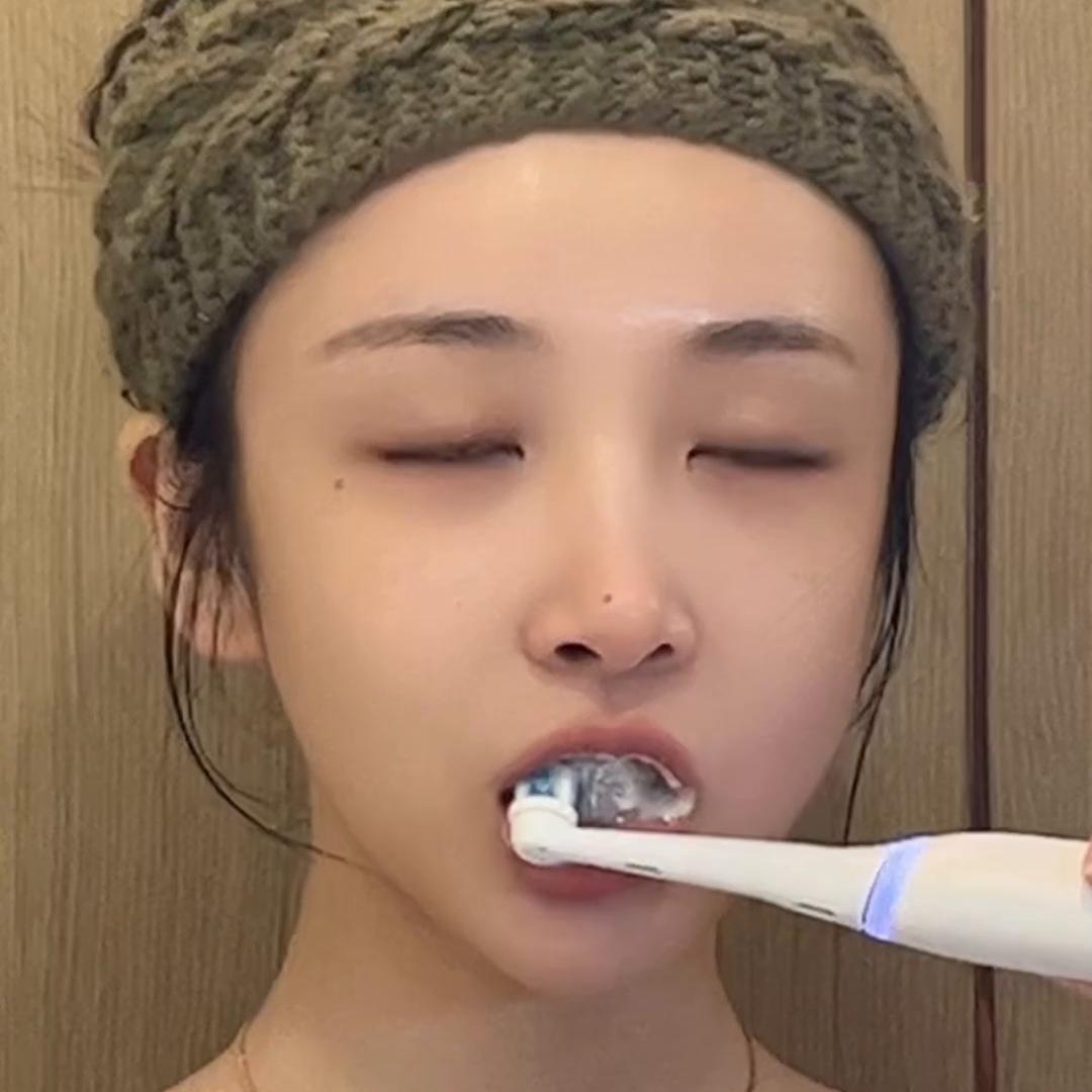 笑得好看牙齿更漂亮,笑起来好看的牙齿比例