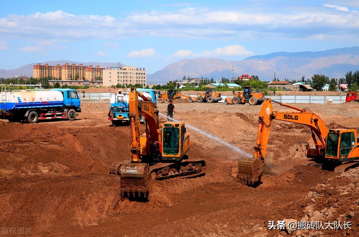 开发商躺平！建筑行业内卷！2022年后半年，行业发展有无转机？